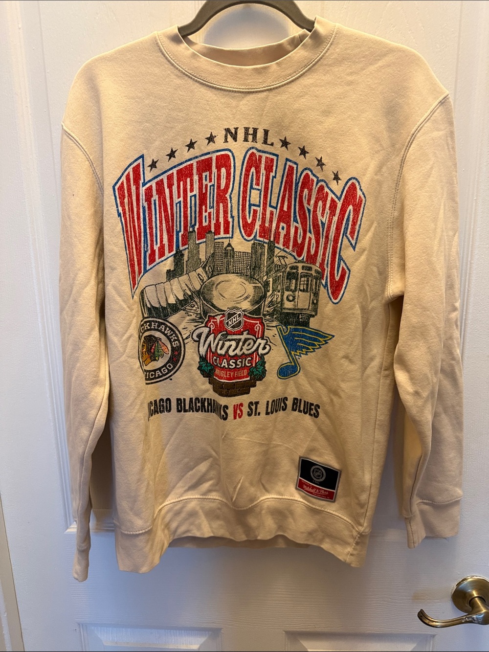 Mitchell & Ness Beige NHL Winter Classic Crewneck with Red & Blue Graphics